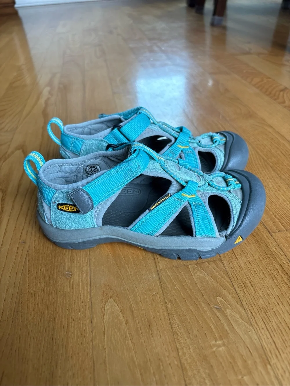 Keen Venice H2 Kids Sandals Aqua Green Gray Yellow Boys Girls Hiking Youth Sz 1
